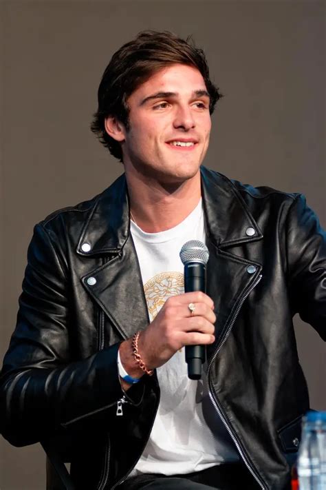 Jacob Elordi’s Real Height Revealed After ‘Lying’ To。